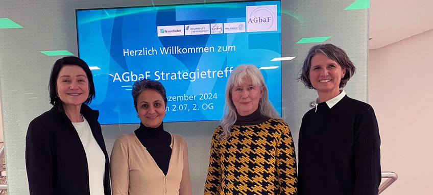 From left to right: Ulla Weber (MPG), Gülcin Abbaszade (HGF), Britta Bergfeldt (HGF) and Regina Böckler (FHG) From left to right: Ulla Weber (MPG), Gülcin Abbaszade (HGF), Britta Bergfeldt (HGF) and Regina Böckler (FHG)